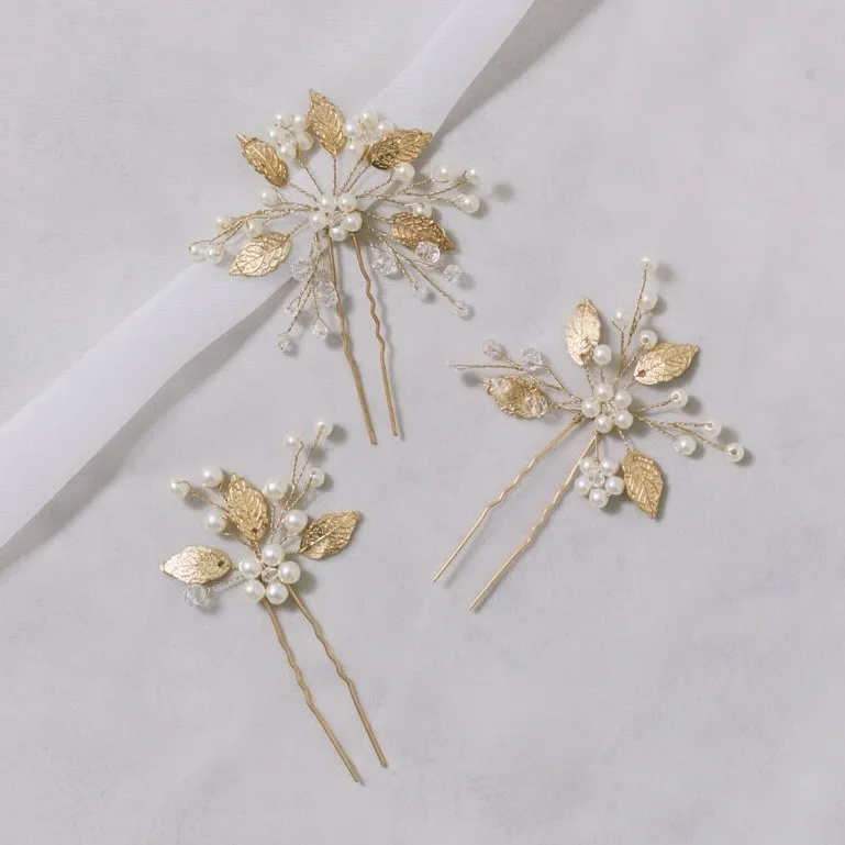 ゴールドのクリスタルリーフヘアピン(3本セット)