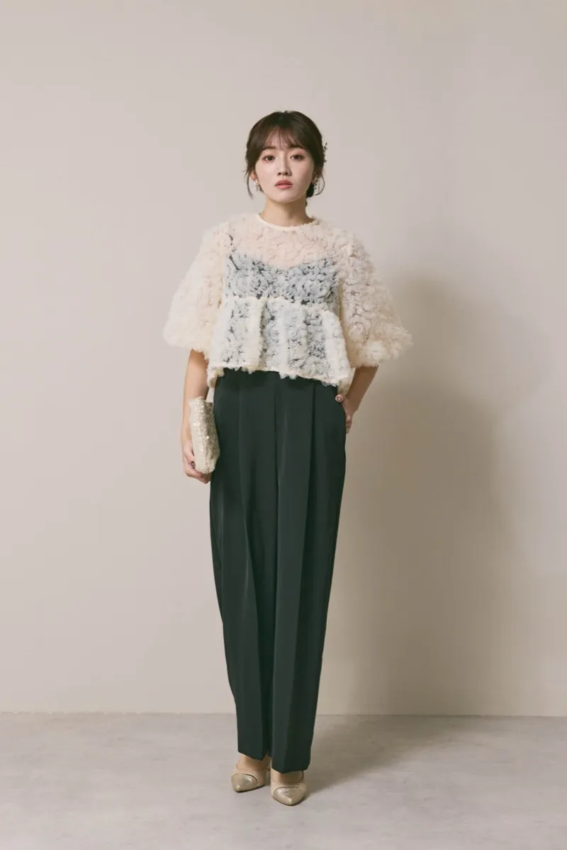 ホワイト✕ブラックのペタルテクスチャーパンツドレス　M/Select Shop