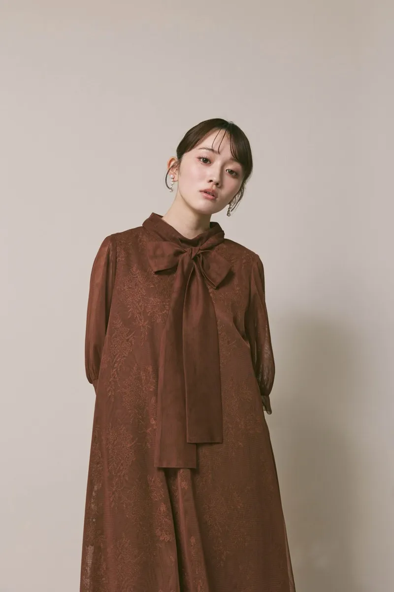 ブラウンのチュールレースAラインドレス　M/kaene