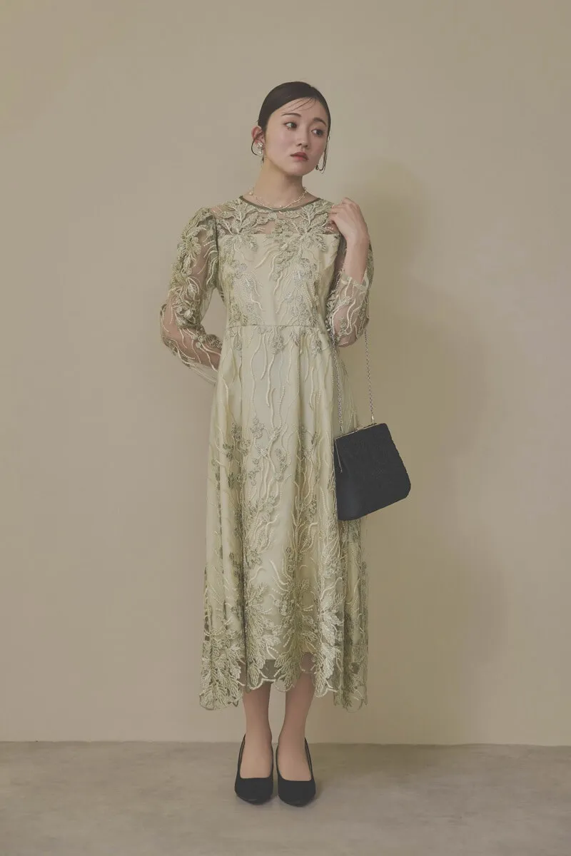 カーキのボリュームスリーブ刺繍ドレス