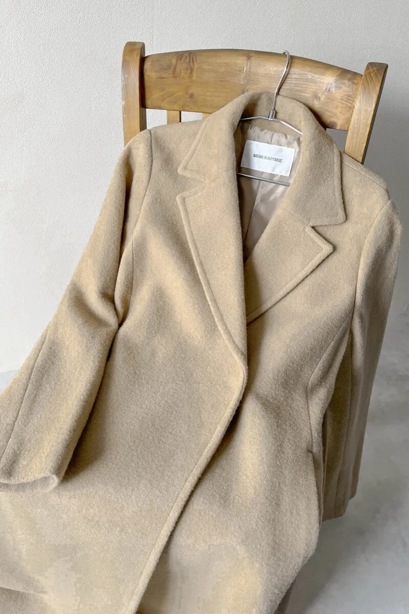 キャメルのテーラーベルテッドロングコートのレンタル｜15-0020｜結婚